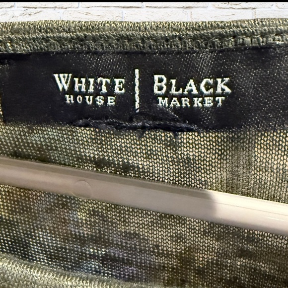 WHBM Olive Green Short Sleeve Linen Top with Gold bead Accents Size Small - Picture 6 of 6